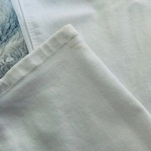 Woman’s white pants